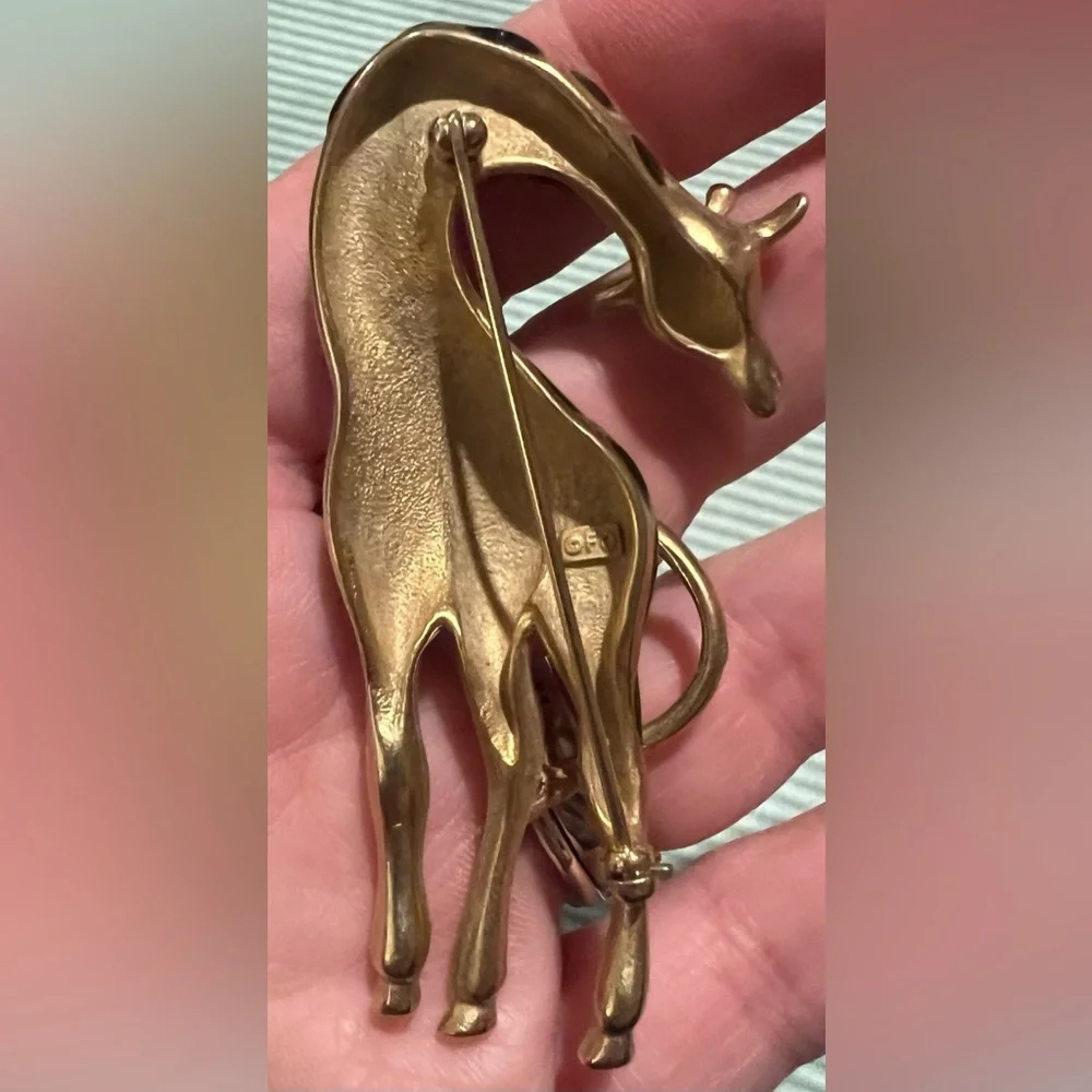 Vtg FERNANDO ORIGINALS Signed FO Gold Tone 3D Enamel GIRAFFE Brooch  80s Retro